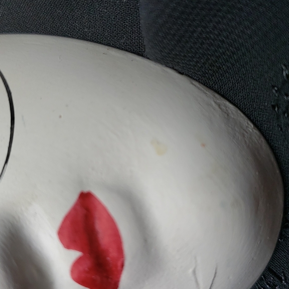 Mask - Picture 3 of 7